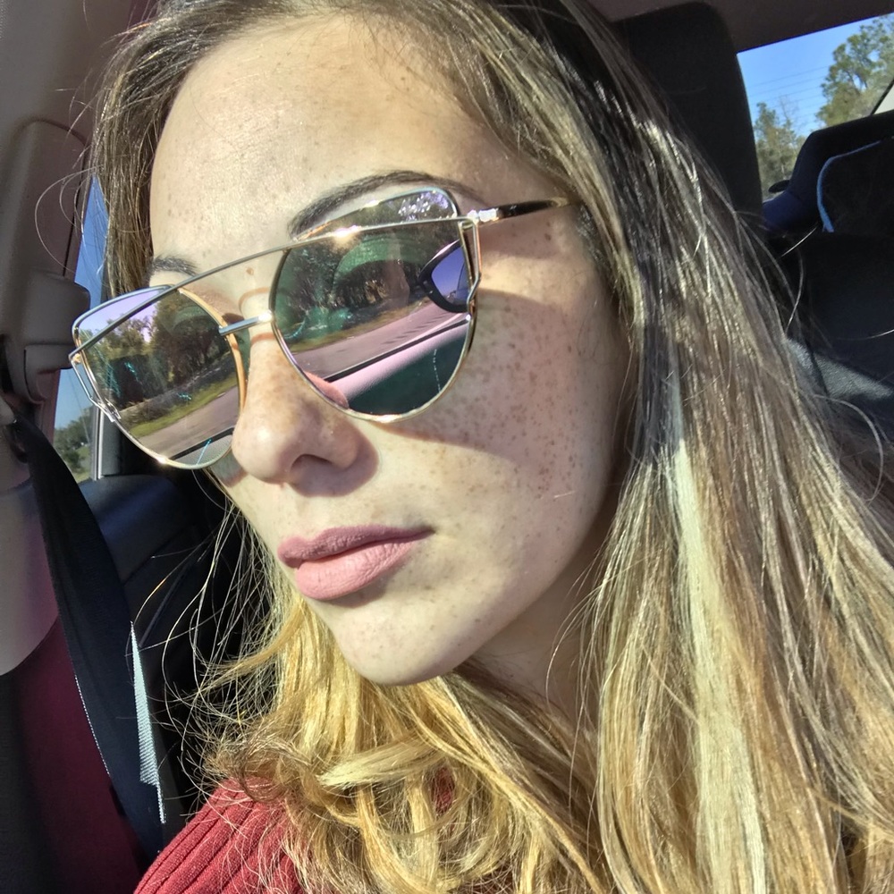 Meet your Posher, Jessica